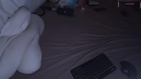 May  I am your cute succubus  online show from April 20, 6:33 pm