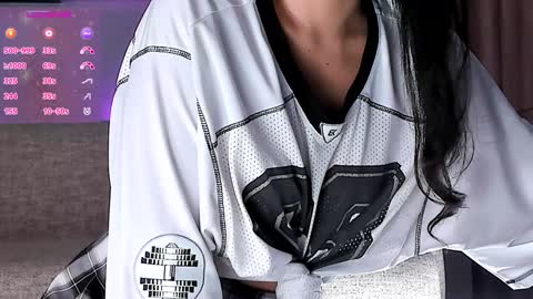 Amelia online show from December 27, 1:28 pm