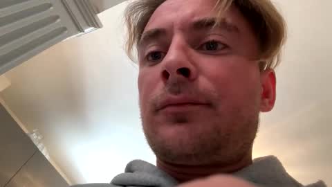 onlyloveyoutwice2016 online show from March 1, 11:14 am