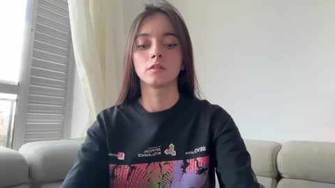 Sophia online show from June 4, 9:54 pm