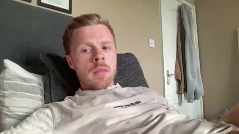 onnmyownface online show from April 21, 5:31 pm