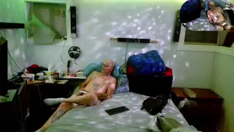 ontarioguy78 online show from July 30, 10:27 am