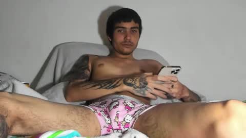 onzas_ online show from March 5, 8:51 pm