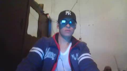 oomaurooo online show from December 19, 7:15 am