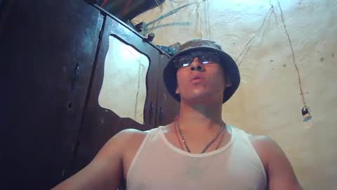 Snapshot of oomaurooo chatting on September 25, 2:29 am oomaurooo online show from September 25, 2:29 am