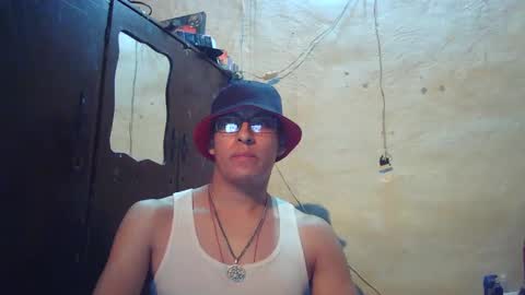 Snapshot of oomaurooo chatting on September 18, 2:15 am oomaurooo online show from September 18, 2:15 am