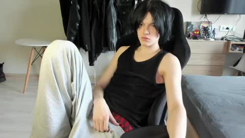 Bella and John online show from April 27, 3:53 pm