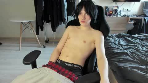 Bella and John online show from April 21, 11:39 am