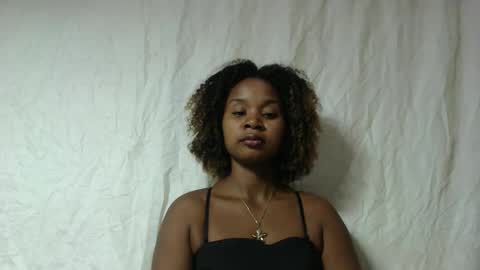 ornela138296 online show from April 27, 8:12 am