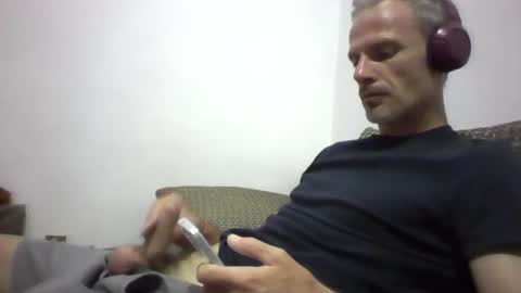 orwel09 online show from November 23, 6:06 pm