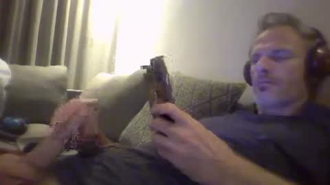 orwel09 online show from December 8, 11:51 pm