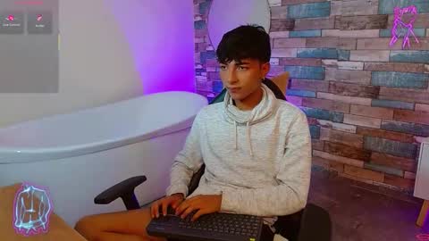 osamu_tay online show from March 5, 11:52 am