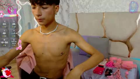 osamu_tay online show from April 17, 2:58 am