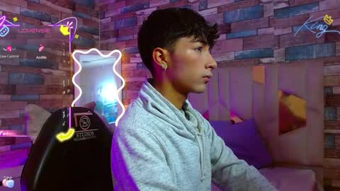 osamu_tay online show from March 9, 11:37 am