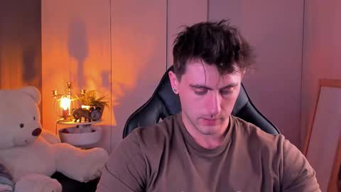 Oscar online show from October 24, 9:26 pm