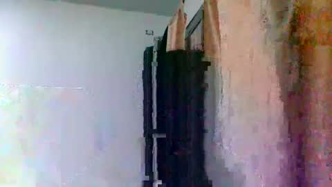 oscarjhe3512 online show from October 20, 8:14 pm