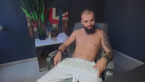 OscarWills online show from June 18, 9:14 am