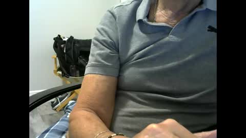 Ossi online show from November 14, 2:36 am