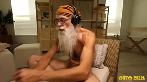 Otto Zeus online show from May 18, 1:15 am