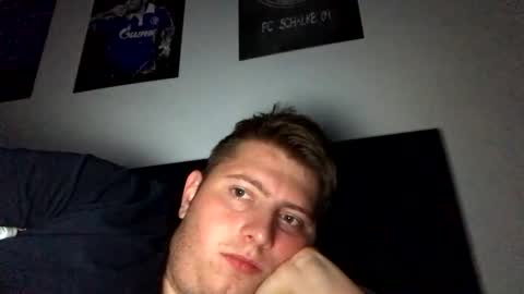 outflayd online show from November 4, 12:01 am