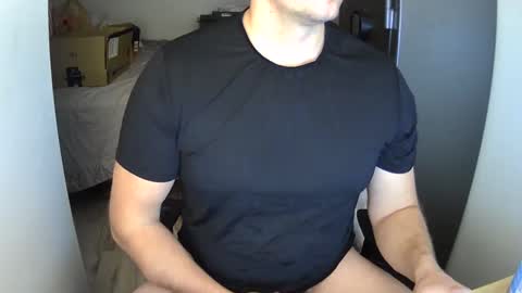 Snapshot of outside1991 chatting on December 11, 6:25 am outside1991 online show from December 11, 6:25 am