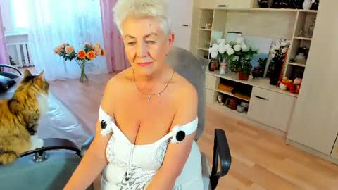Alla online show from July 28, 3:21 pm