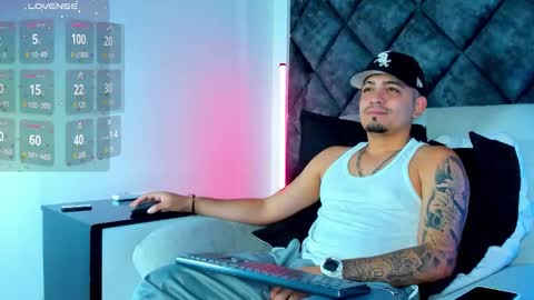 O W E N - S T O N E online show from December 17, 1:40 pm