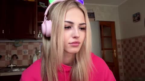 Eva online show from March 7, 6:02 am