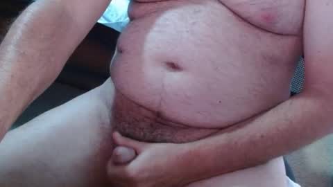 Snapshot of ozzieozzieoi chatting on January 7, 2:20 am HairyolOz online show from January 7, 2:20 am