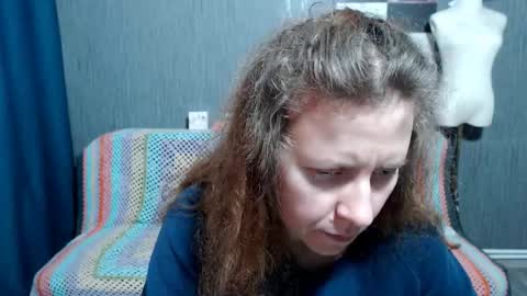 Ella online show from March 25, 8:54 am