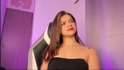 Paige online show from February 11, 4:27 am