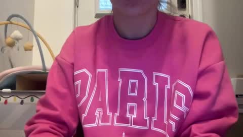 paisleysnowxo online show from March 9, 9:03 pm