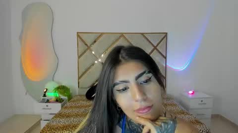 palechor online show from November 28, 6:54 am