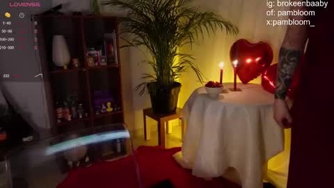     online show from February 14, 11:20 pm