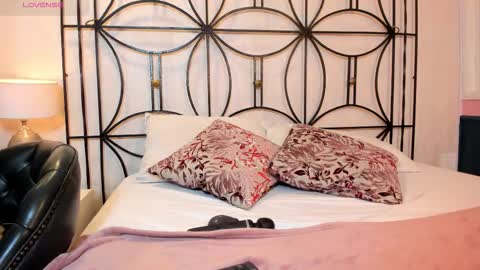 Snapshot of pamela_johnsonn chatting on October 3, 10:40 pm pamela_johnsonn online show from October 3, 10:40 pm