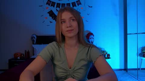 Snapshot of pamelablair chatting on October 24, 7:25 pm Pamela Blair online show from October 24, 7:25 pm