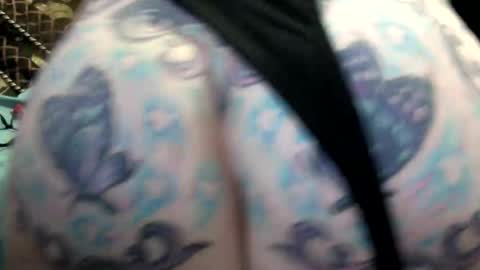 PAMELA GUNNS online show from November 11, 5:15 pm