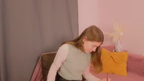 daniella online show from November 6, 7:39 pm