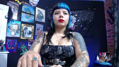       online show from February 3, 3:38 pm