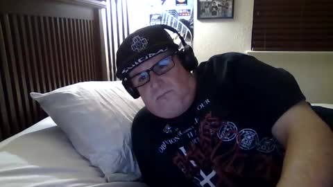 panos online show from April 22, 7:04 am