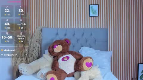 paola online show from March 13, 2:37 am