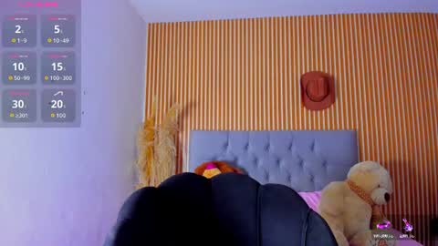 paola online show from June 26, 1:44 am