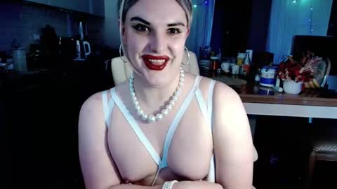 Sarina Williams online show from April 24, 6:37 am