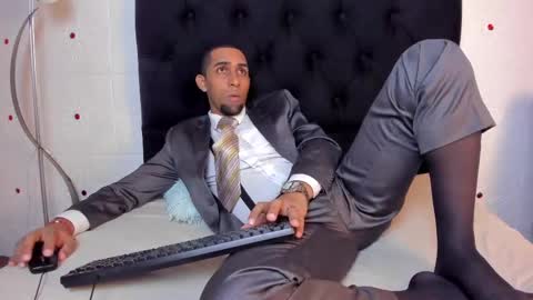 Snapshot of paolo_johnson chatting on February 22, 5:02 am Paolo online show from February 22, 5:02 am