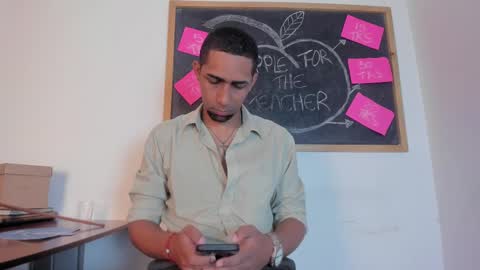 Snapshot of paolo_johnson chatting on February 25, 11:43 am Paolo online show from February 25, 11:43 am