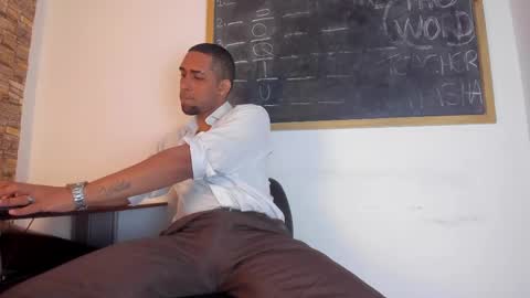 Snapshot of paolo_johnson chatting on February 18, 12:06 pm Paolo online show from February 18, 12:06 pm