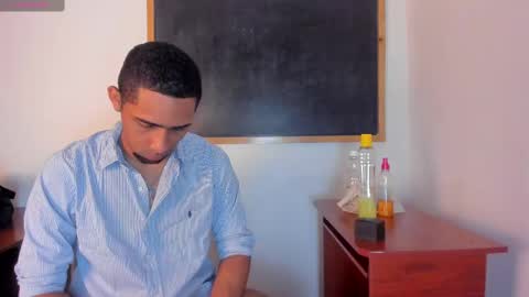 Snapshot of paolo_johnson chatting on March 4, 3:33 am Paolo online show from March 4, 3:33 am