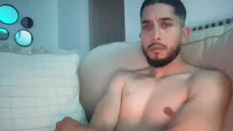 papicubano_guapo23cm online show from August 2, 11:23 am