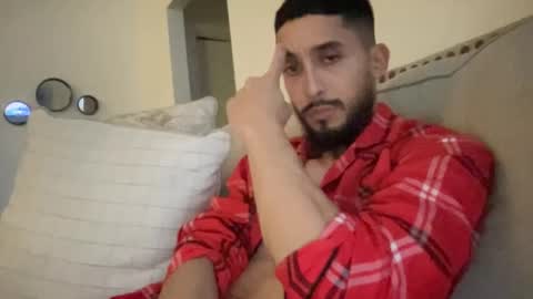 papicubano_guapo23cm online show from February 24, 4:38 am