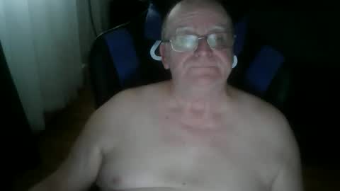 papilly online show from April 18, 10:21 pm